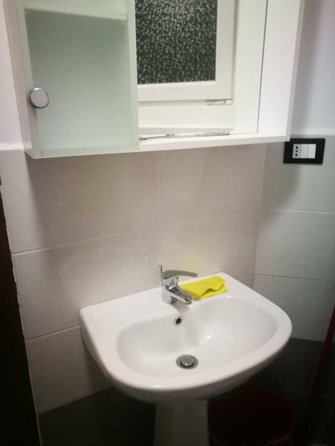 Mono Locale Apartment Turin